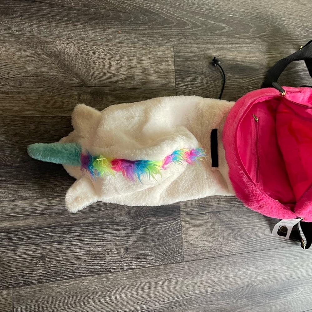 Unicorn back pack - Picture 3 of 7